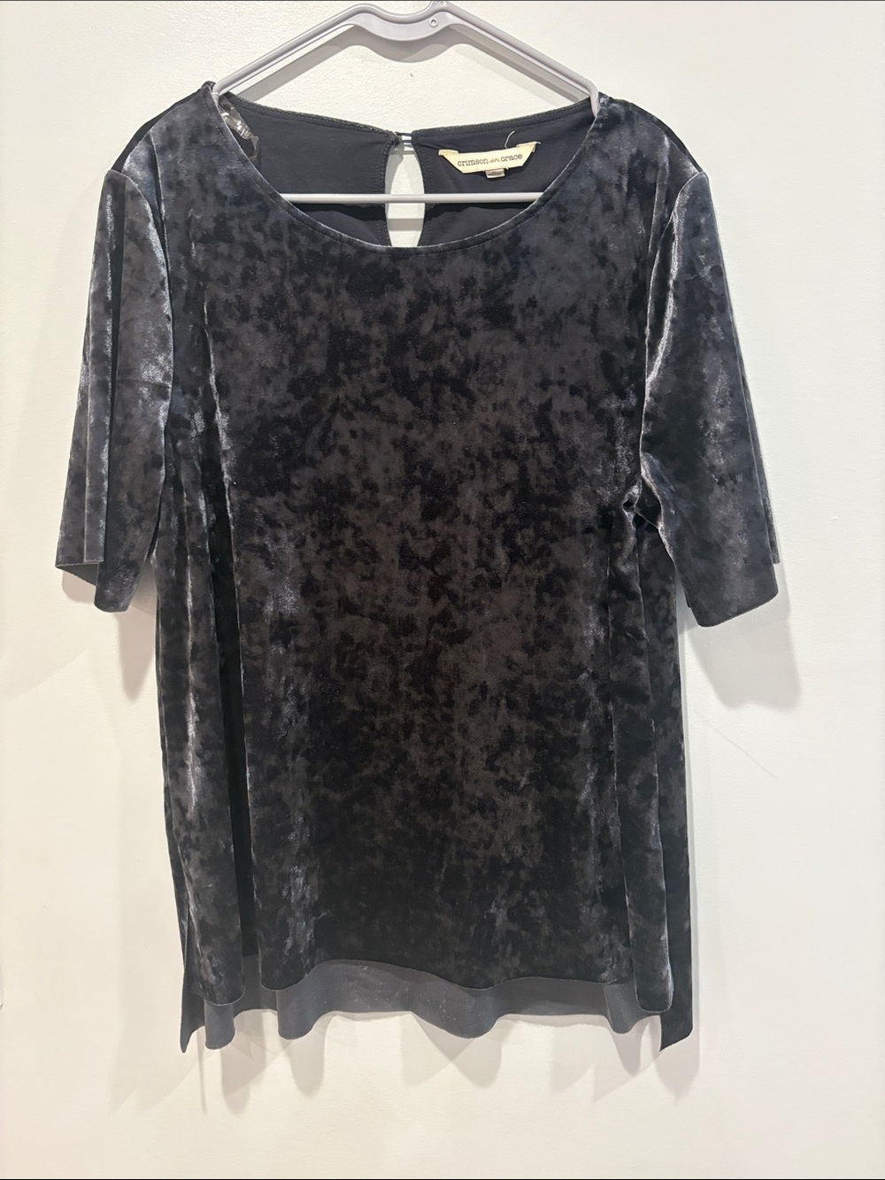 Crushed Velvet Short-Sleeve Tunic in Charcoal ptp 23 length 30